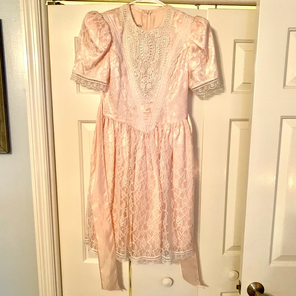 VINTAGE Girls Peach & Lace Gunne Sax Jessica McClintock Dress